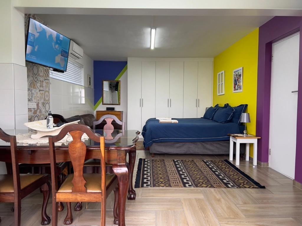 Somerset View Guest House Съмърсет Уест Екстериор снимка