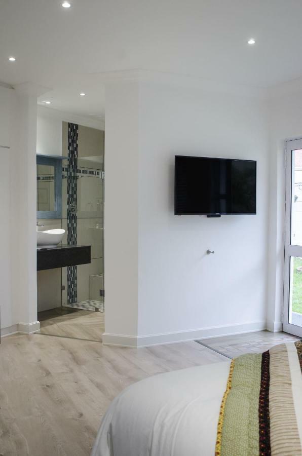 Somerset View Guest House Съмърсет Уест Екстериор снимка