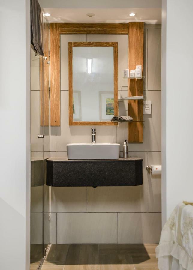 Somerset View Guest House Съмърсет Уест Екстериор снимка